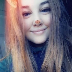 Meet your Posher, Micayla